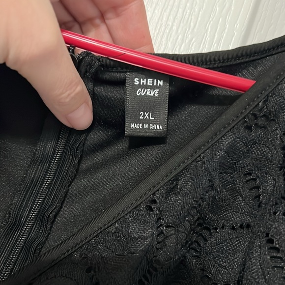 2xl SHEIN curve lace dress. 3/4 sleeve. Washed, never worn. - Picture 4 of 6